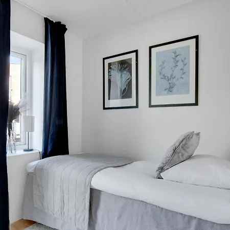 Sanders Field's - Chic Three-bedroom Townhouse With Private Terrace Koppenhága